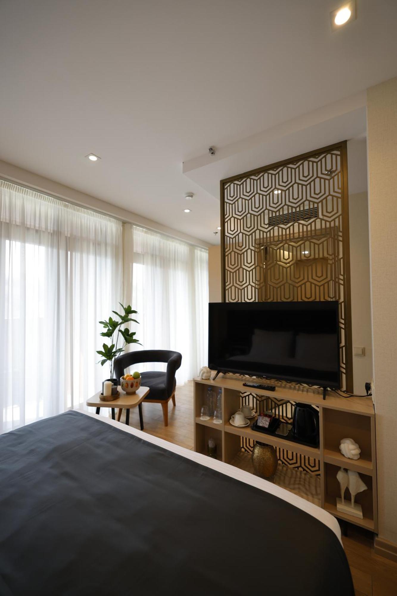 טביליסי Hotel Monday By Dnt Group מראה חיצוני תמונה